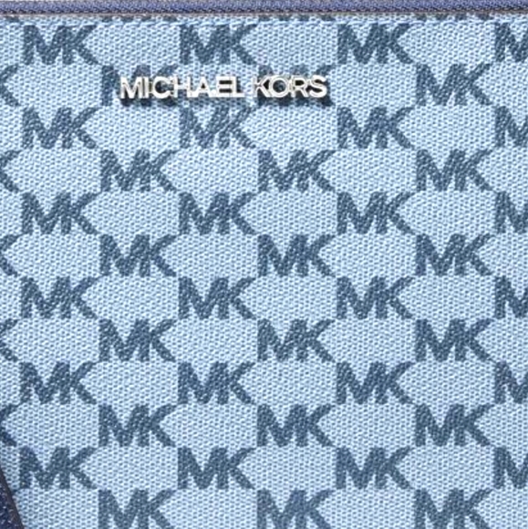 Michael Kors Wallet - Picture 4 of 4
